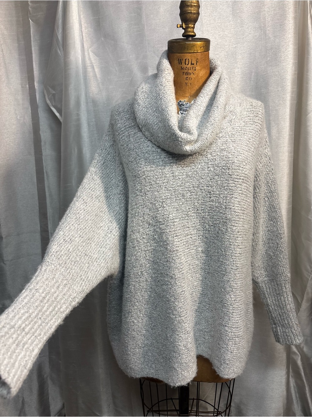 Jessica Simpson Gray Cowl Neck Poncho Sweater Oversized Cozy Knit M